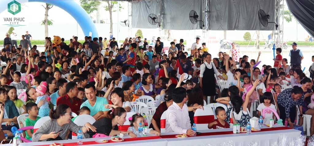 toàn cảnh khu vực sân khấu sự kiện tại vạn phúc