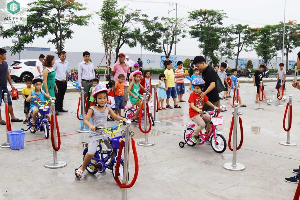đua xe đạp tại khu đô thị vạn phúc thủ đức