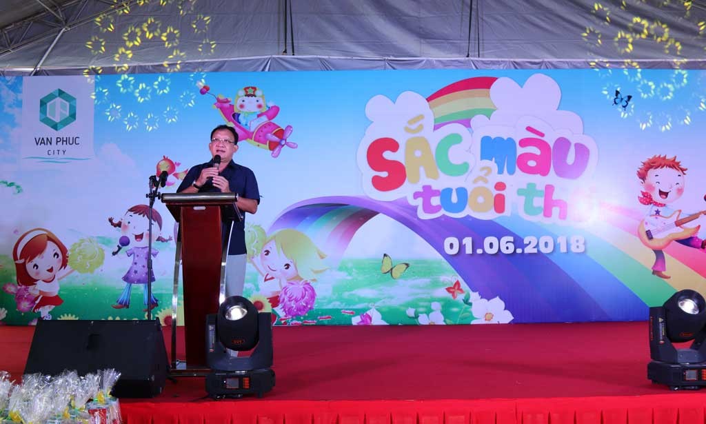 Ông Lê Văn Minh - Tổng Giám Đốc Vạn Phúc phát biểu khai mạc